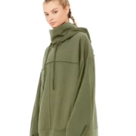 ALO YOGA Olive Green Long Sleeve Hoodie oversized - Picture 4 of 4